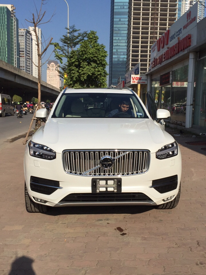 Volvo XC90 T6 Incription 2015 - Cần bán Volvo XC90 T6 Incription đời 2015, màu trắng, nhập khẩu nguyên chiếc