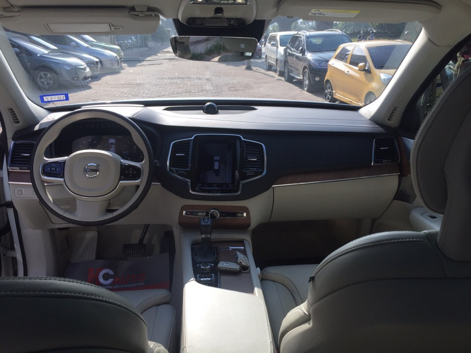 Volvo XC90 T6 Incription 2015 - Cần bán Volvo XC90 T6 Incription đời 2015, màu trắng, nhập khẩu nguyên chiếc