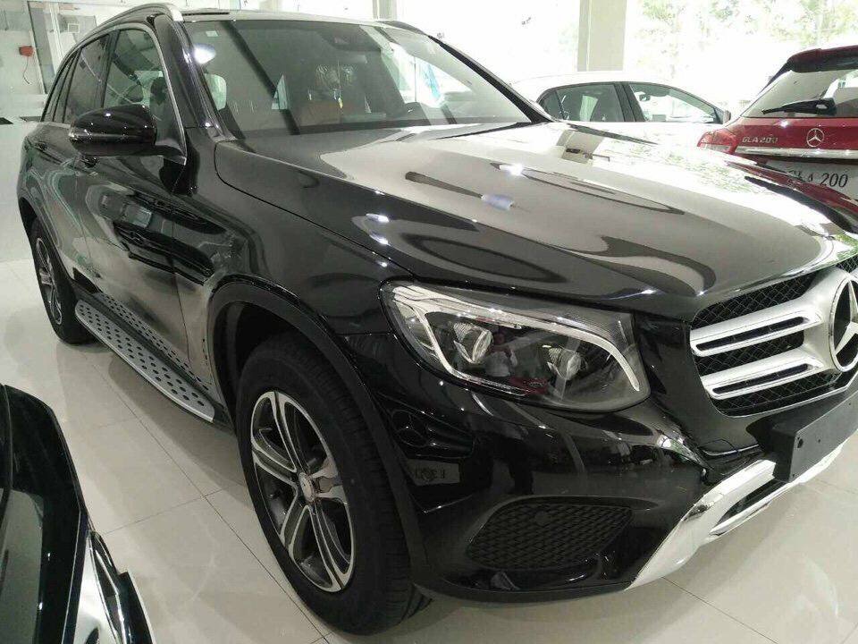 Mercedes-Benz GLC GLC 250 2017 - Bán Mercedes GLC 250 đời 2017, màu đen