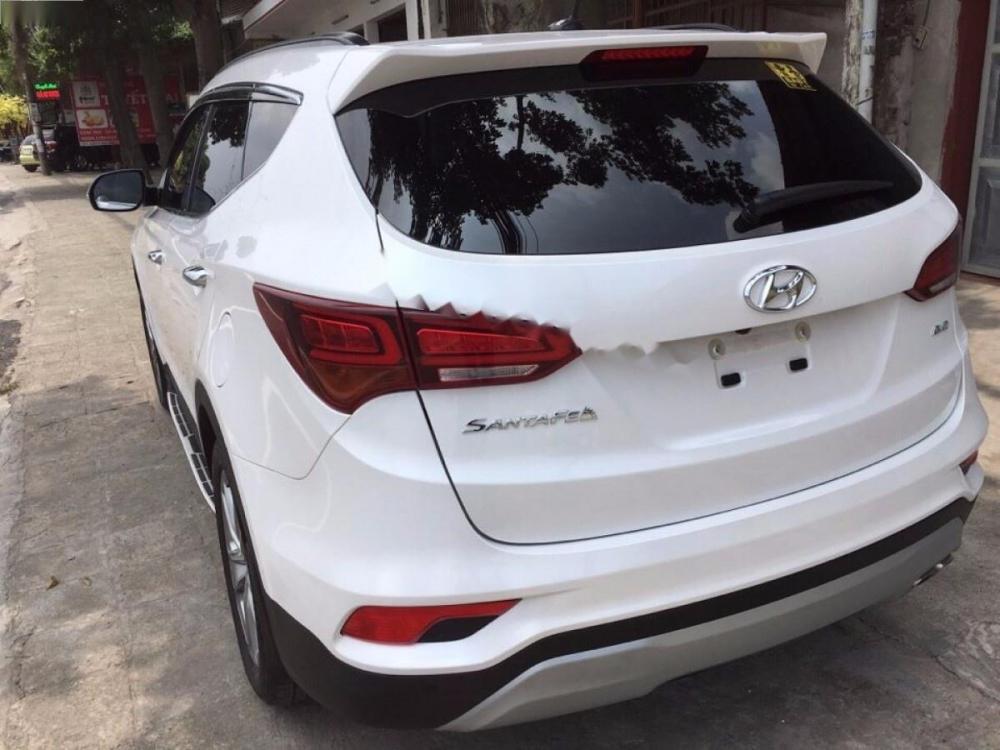 Hyundai Santa Fe 4WD 2016 - Cần bán xe Hyundai Santa Fe 4WD đời 2016, màu trắng