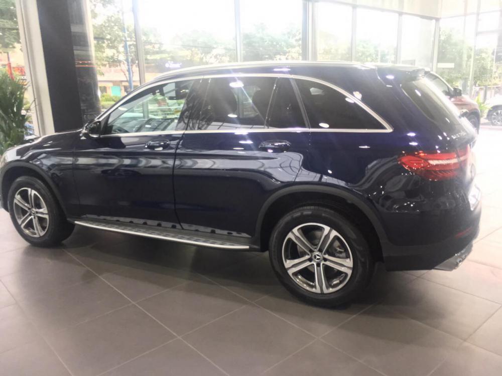 Mercedes-Benz GLC  250 2017 - Bán xe Mercedes GLC 250 màu xanh, sản xuất 2017 giá tốt