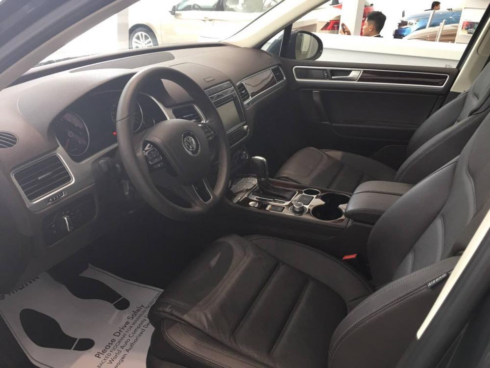 Volkswagen Touareg GP 2014 - VW Việt Nam bán Volkswagen Touareg GP đời 2014, màu đen, xe nhập mới 100%, cam kết giá tốt. LH Hương: 0902.608.293