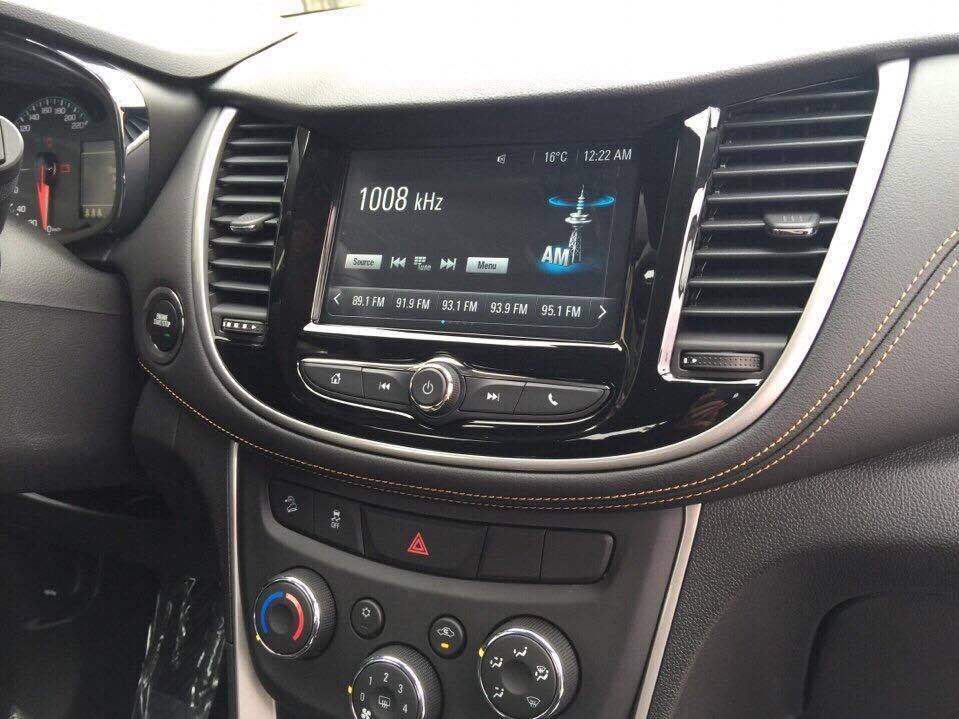 Chevrolet Trax LT 2017 - Bán xe Trax 1.4L nhập khẩu nguyên chiếc, giá tốt nhận xe ngay liên hệ 0933 799 795