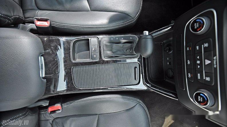 Kia Sorento GAT 2017 - Bán ô tô Kia Sorento GAT đời 2017, màu trắng