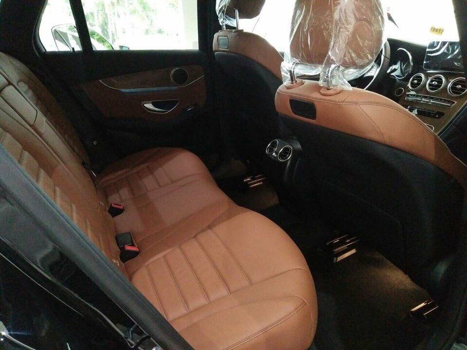 Mercedes-Benz GLC GLC 250 2017 - Bán Mercedes GLC 250 đời 2017, màu đen