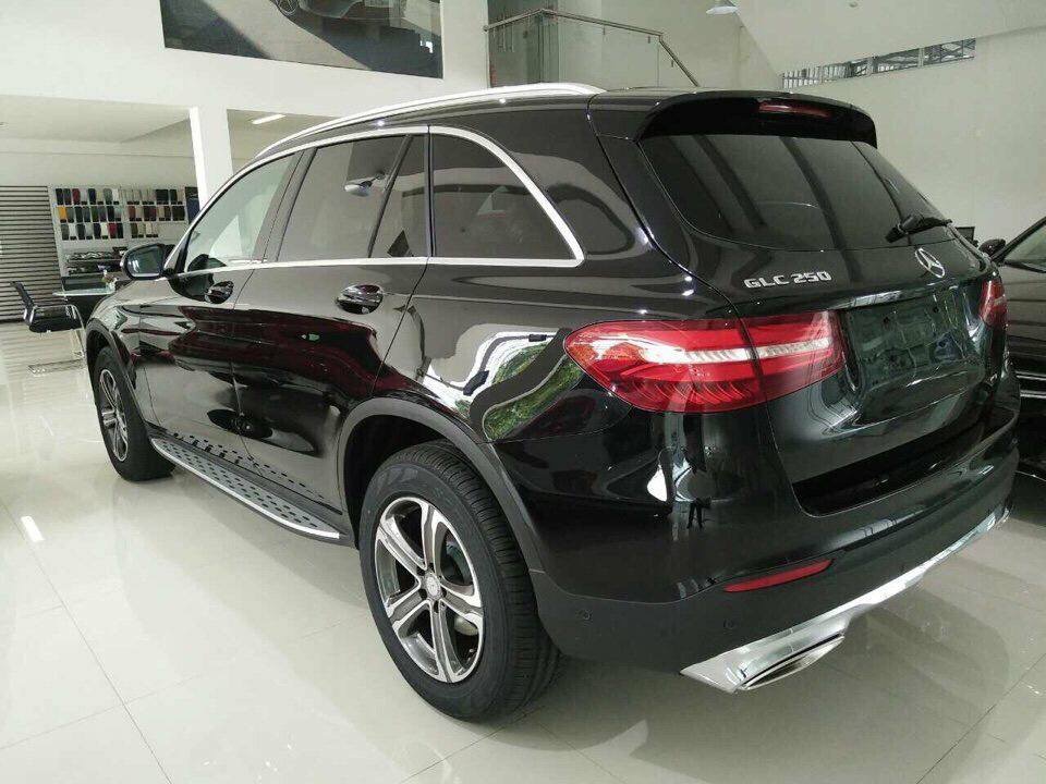 Mercedes-Benz GLC GLC 250 2017 - Bán Mercedes GLC 250 đời 2017, màu đen