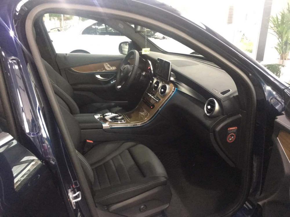Mercedes-Benz GLC  250 2017 - Bán xe Mercedes GLC 250 màu xanh, sản xuất 2017 giá tốt