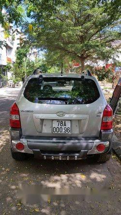 Hyundai Tucson   2009 - Bán xe cũ Hyundai Tucson sản xuất 2009, màu bạc số tự động