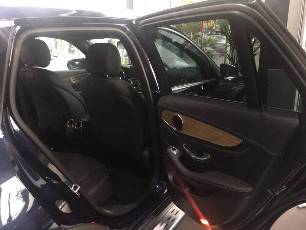 Mercedes-Benz GLC  250 2017 - Bán xe Mercedes GLC 250 màu xanh, sản xuất 2017 giá tốt