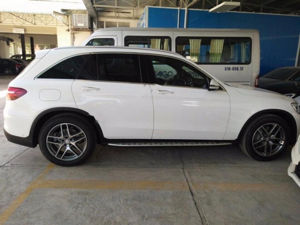 Mercedes-Benz Smart GLC 300 4Matic 2017 - Bán ô tô Mercedes GLC 300 4Matic 2017, màu trắng