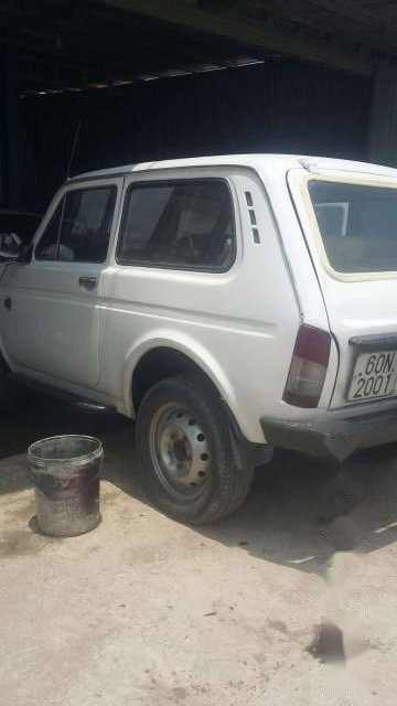 Lada Niva1600 1981 - Cần bán xe Lada Niva1600 đời 1981, màu trắng