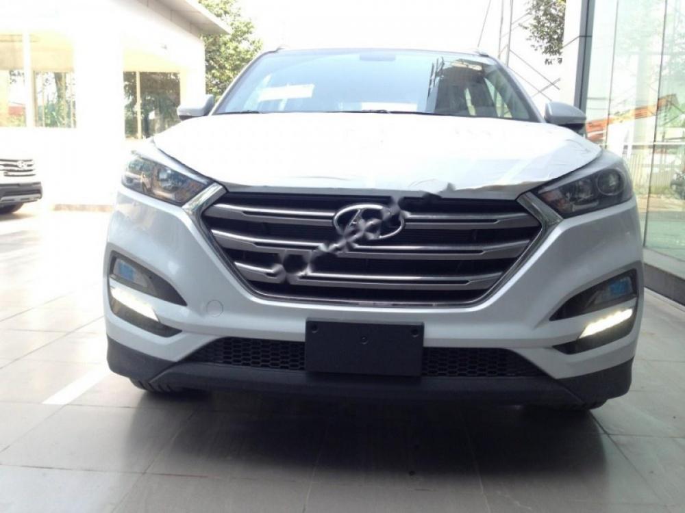 Hyundai Tucson 2.0 AT 2017 - Bán Hyundai Tucson 2.0 AT năm 2017, màu trắng 