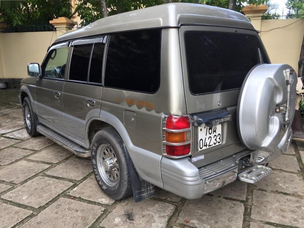 Mitsubishi Pajero 3.0 2003 - Bán Mitsubishi Pajero 3.0 đời 2003, màu bạc 