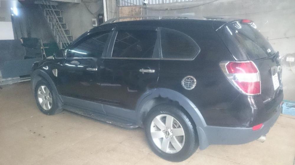 Chevrolet Captiva LT 2.4 MT 2008 - Cần bán gấp Chevrolet Captiva LT 2.4 MT đời 2008, màu đen  