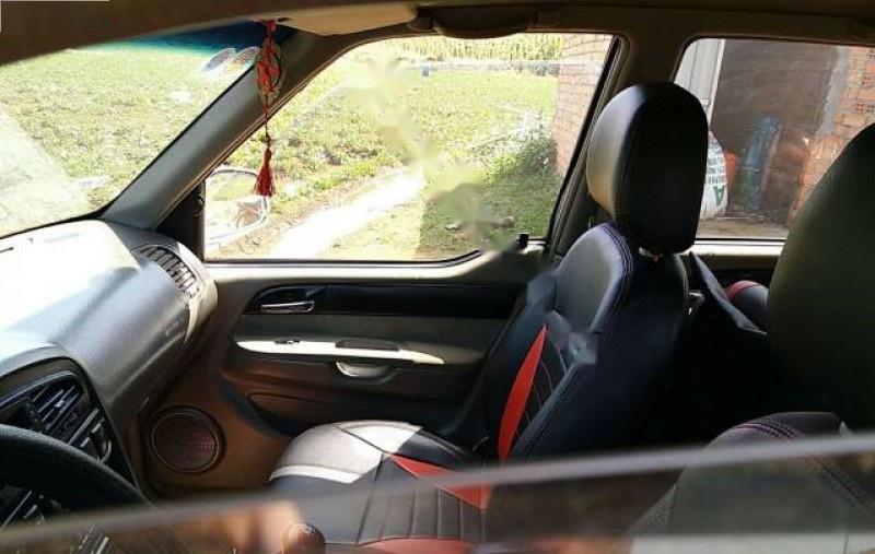 Ssangyong Musso 2004 - Cần bán gấp Ssangyong Musso đời 2004, màu bạc còn mới