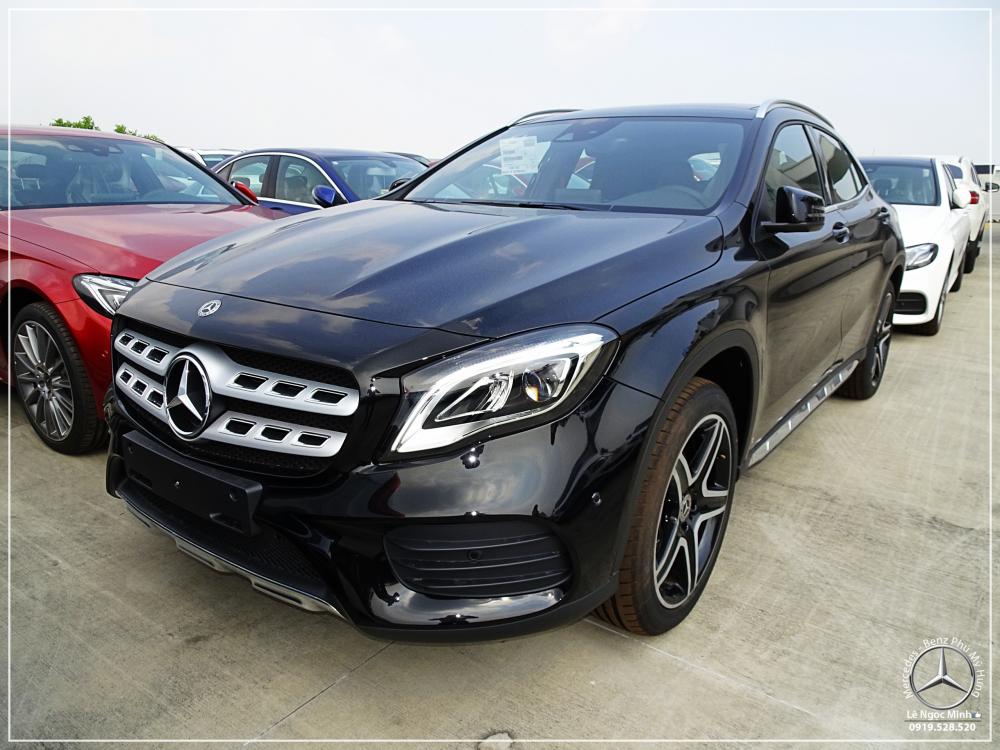 Mercedes-Benz GLA-Class GLA250 2018 - Bán Mercedes-Benz GLA 250 4 Matic - Xe SUV nhập khẩu - Hỗ trợ bank 80% - Ưu đãi lớn Tết 2020- LH: 0919 528 520