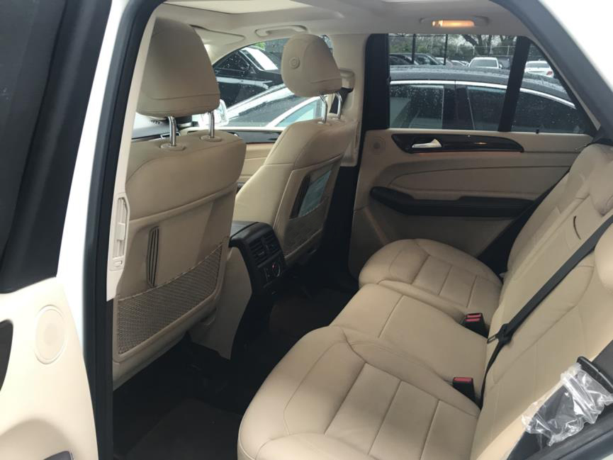 Mercedes-Benz GLE-Class GLE400 4Matic Exclusive 2017 - Bán Mercedes GLE400 4 Matic Exclusive 2017 cũ chính hãng, chỉ với 1 tỷ 100 nhận xe