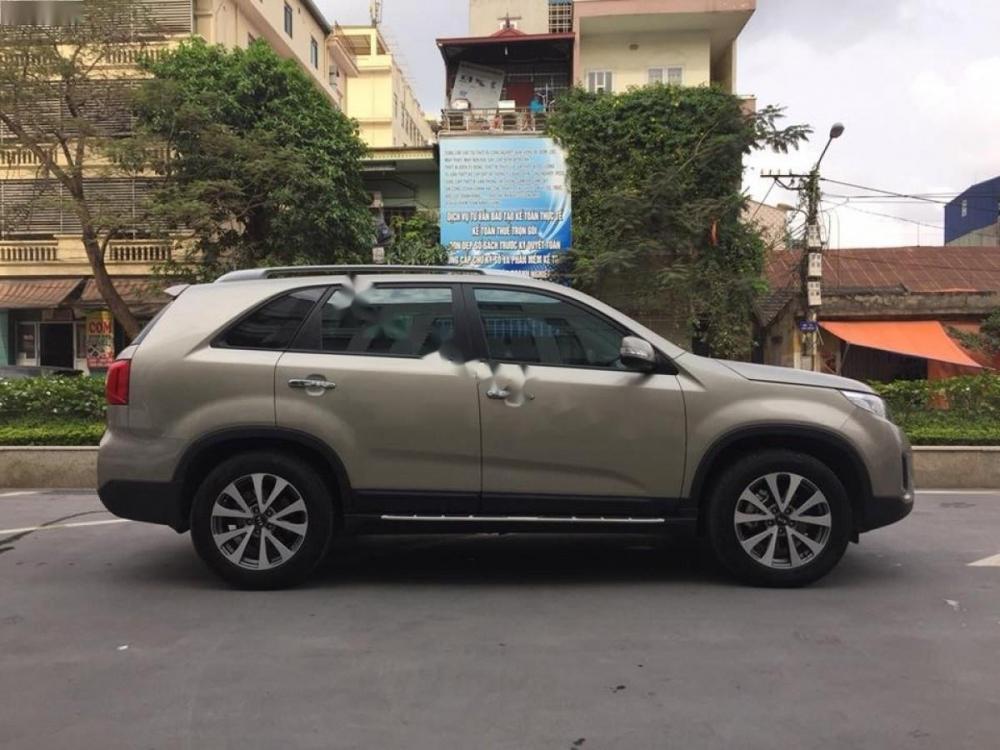Kia Sorento GAT 2015 - Bán Kia Sorento năm 2015 số tự động, giá 700tr