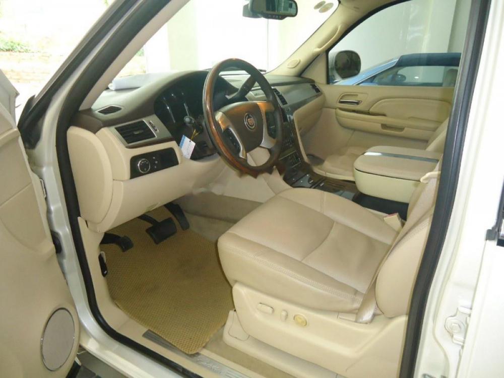 Cadillac Escalade ESV 6.2 V8 2008 - Bán Cadillac Escalade ESV 6.2 V8 năm 2008, màu trắng, xe nhập