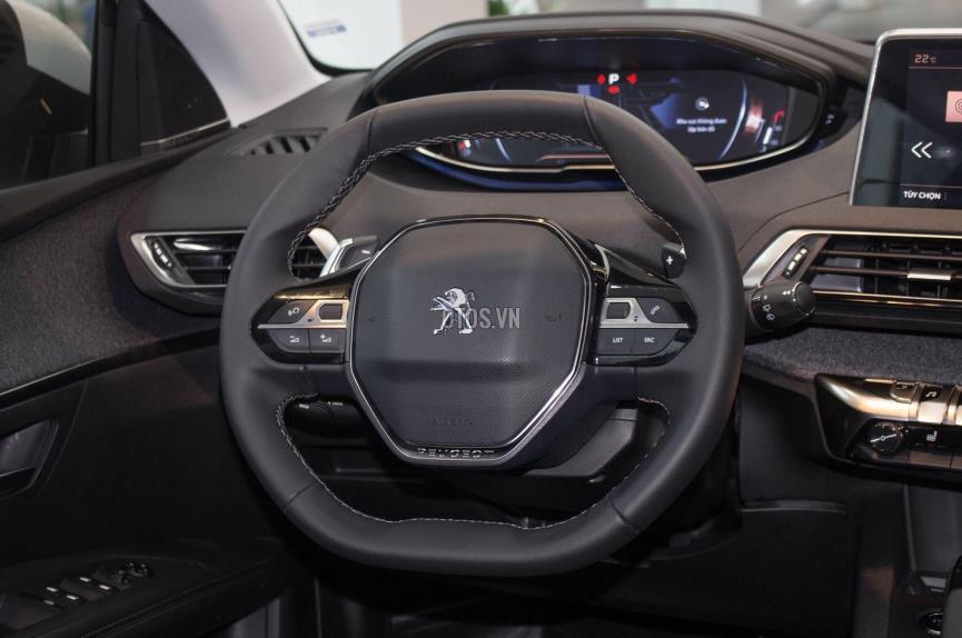 Peugeot 5008 2018 - Peugeot Tây Ninh bán xe Peugeot 5008 dòng xe 7 chỗ gầm cao màu đen mới 100%