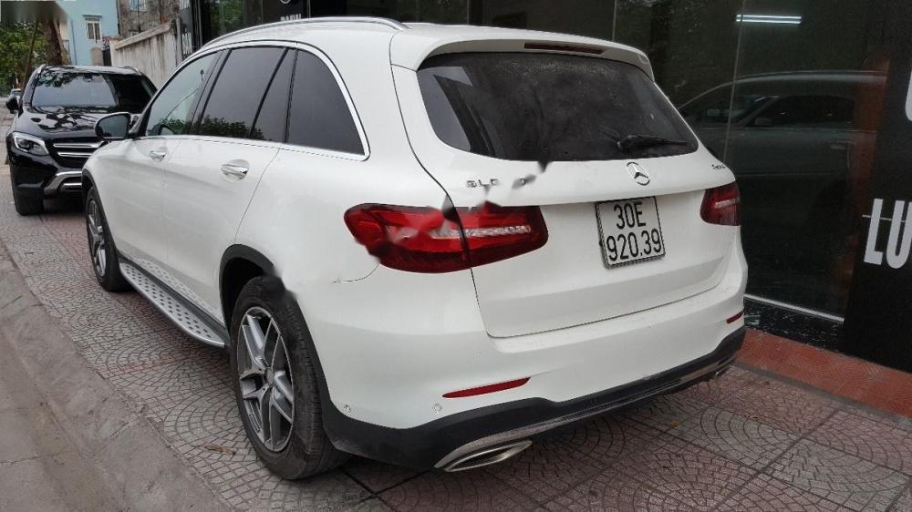 Mercedes-Benz Smart GLC 300 2017 - Cần bán gấp Mercedes GLC 300 đời 2017, màu trắng
