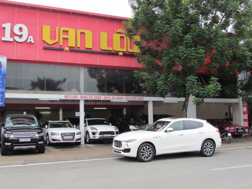 Maserati 2017 - Bán Maserati Levante Model 2017, nhập, lướt