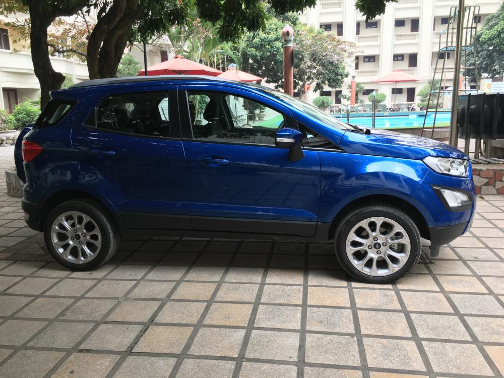 Ford EcoSport 2018 - Bán Ecosport 2018 màu xanh, chạy 8000km, cực chất
