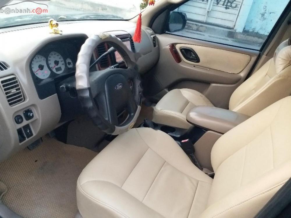 Ford Escape XLT 2004 - Bán Ford Escape XLT sản xuất 2004, màu đen 