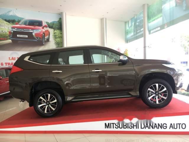 Mitsubishi Pajero 2018 - Bán xe Mitsubishi Pajero sản xuất 2018, màu nâu