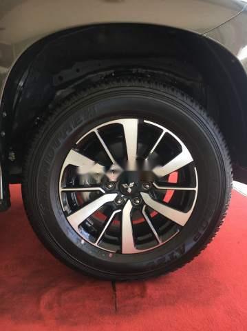 Mitsubishi Pajero 2018 - Bán xe Mitsubishi Pajero sản xuất 2018, màu nâu