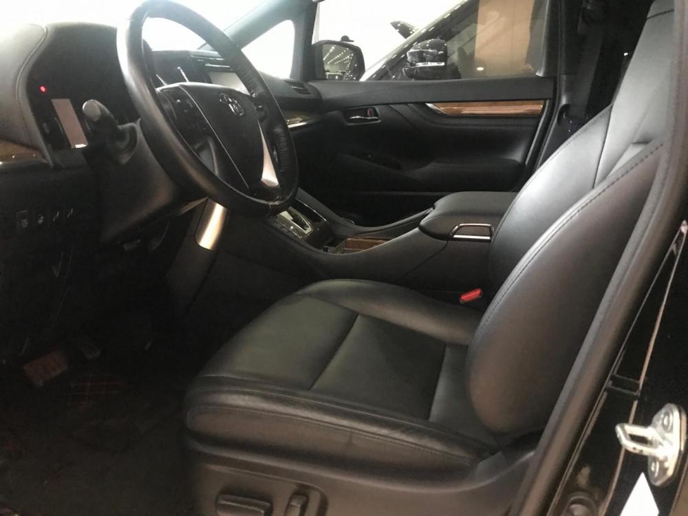 Toyota Alphard execitive lounge 2016 - Bán ô tô Toyota Alphard Execitive Lounge năm sản xuất 2016, xe nhập đủ hết đồ, chạy 1 vạn km
