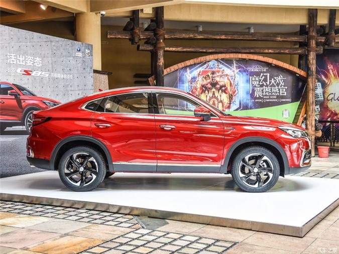 SUV Trung Quốc Changan CS85 gây chú ý khi 'nhái' xe BMW và Lexus 3 SUV Trung Quốc Changan CS85 gây chú ý khi 'nhái' xe BMW và Lexus 3.