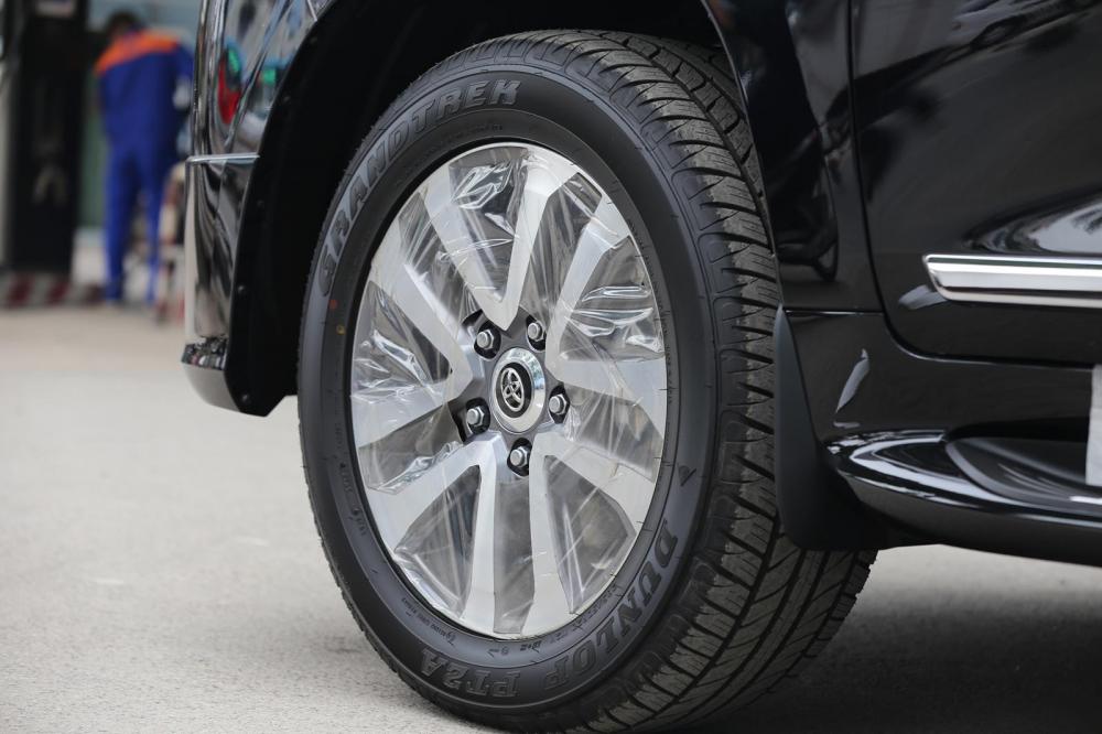 Toyota Land Cruiser VXS 4.6L 2018 - Bán xe Toyota Land Cruiser VXS 4.6L năm 2018, màu đen, nhập khẩu nguyên chiếc