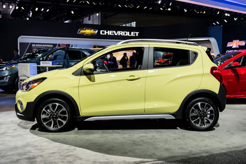 Top 10 mẫu xe SUV/CUV tiết kiệm xăng, dầu nhất hiện nay -Chevrolet Spark Activ.
