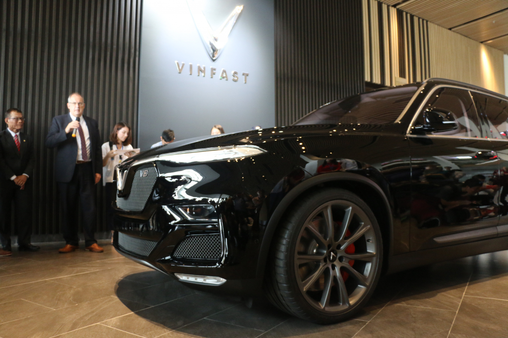 Khám phá chi tiết mẫu SUV VinFast LUX V8 tại Việt Nam.