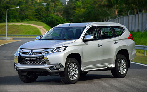 Mitsubishi Pajero Sport bản số sàn giảm giá gần 100 triệu đồng trong tháng 8/2019 1a