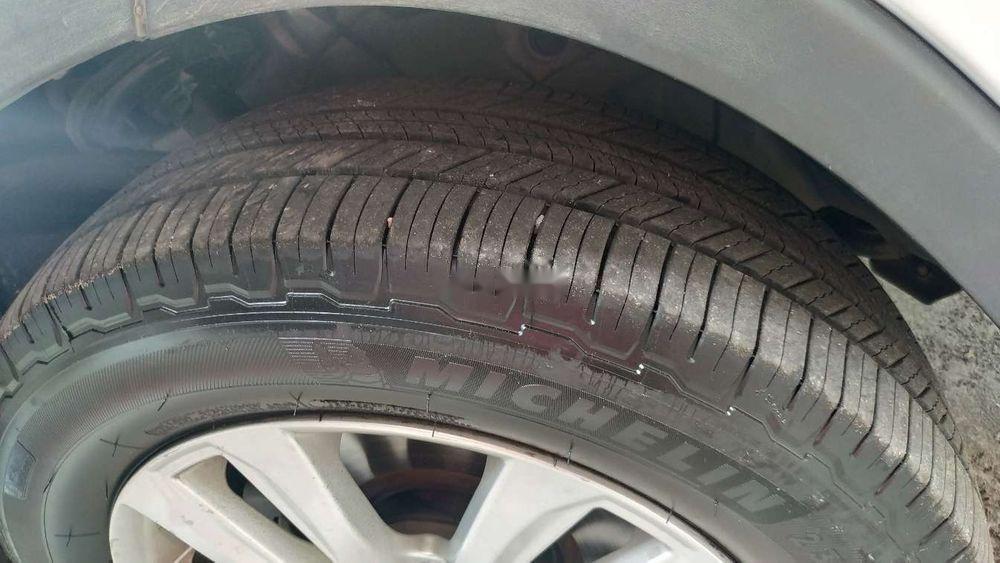 Kia Sorento   2011 - Cần bán Kia Sorento năm 2011, màu bạc