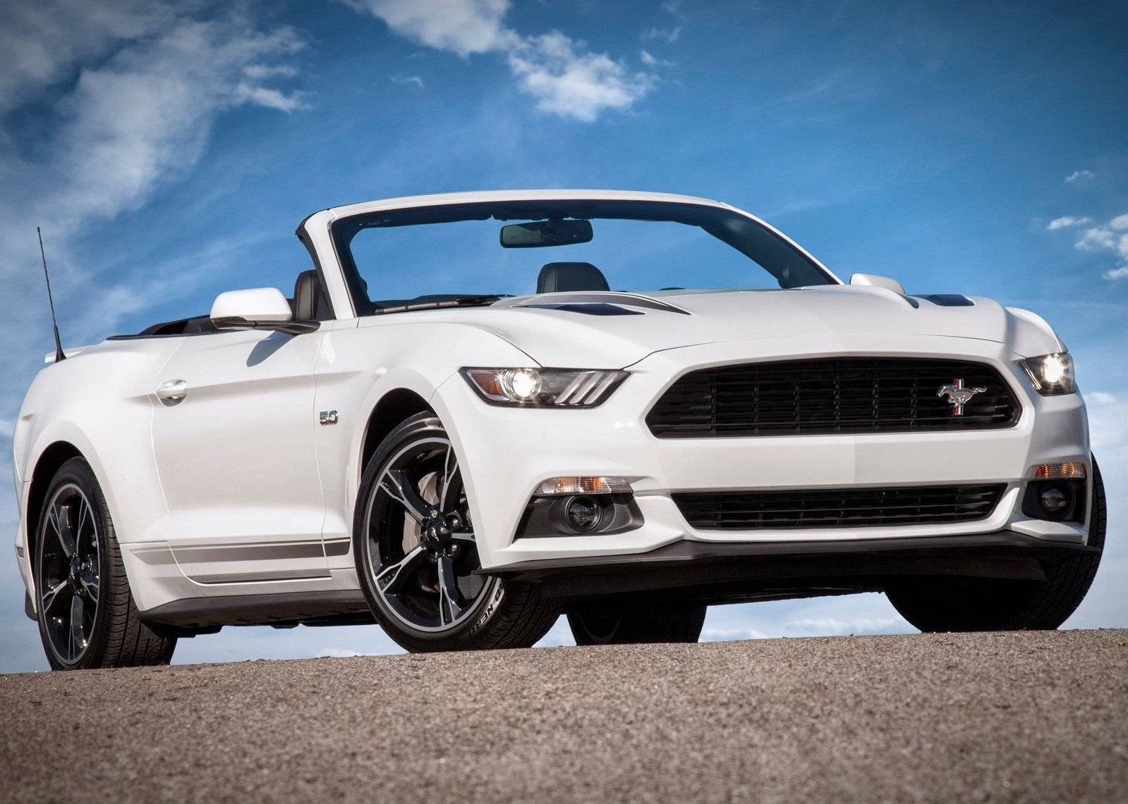 Đánh giá xe Ford Mustang 2016