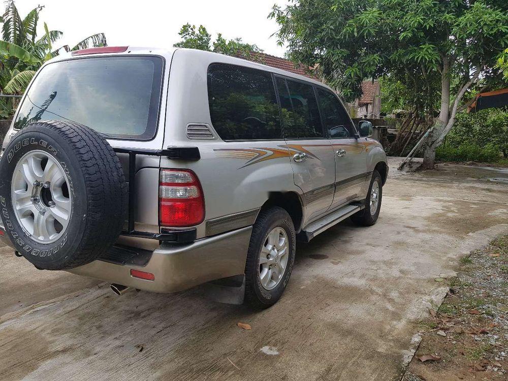 Toyota Land Cruiser 2005 - Bán Toyota Land Cruiser năm 2005, màu bạc  