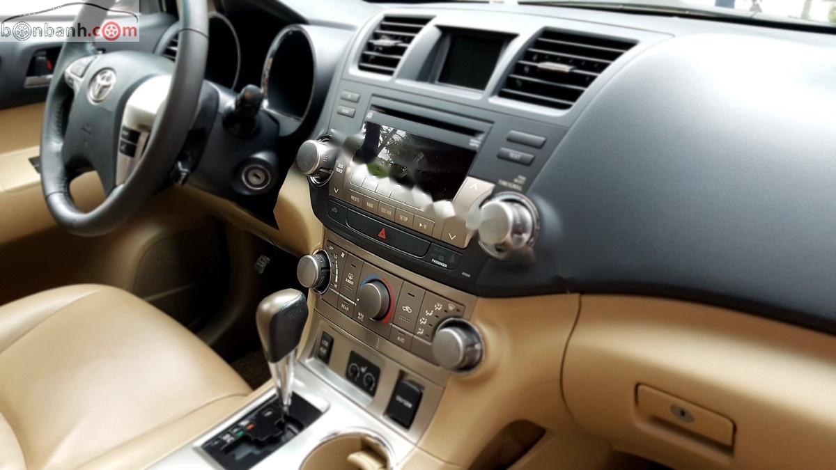 Toyota Highlander SE 2.7 2012 - Bán Toyota Highlander SE 2.7 đời 2012, màu đen, xe nhập như mới