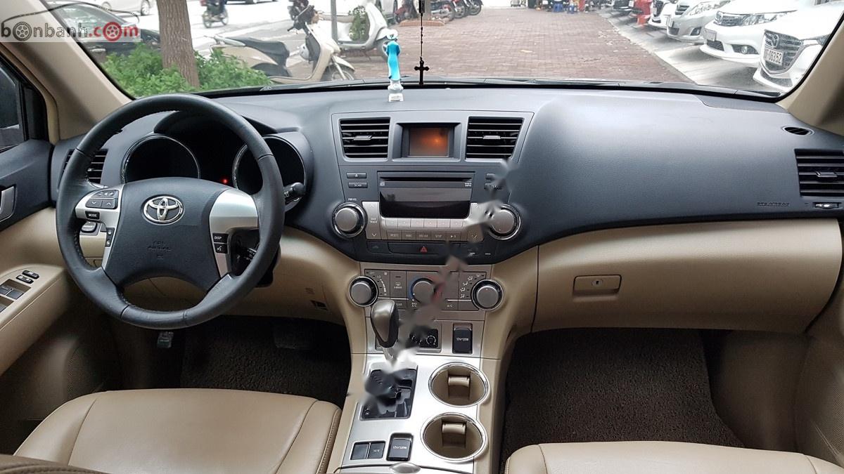 Toyota Highlander SE 2.7 2012 - Bán Toyota Highlander SE 2.7 đời 2012, màu đen, xe nhập như mới