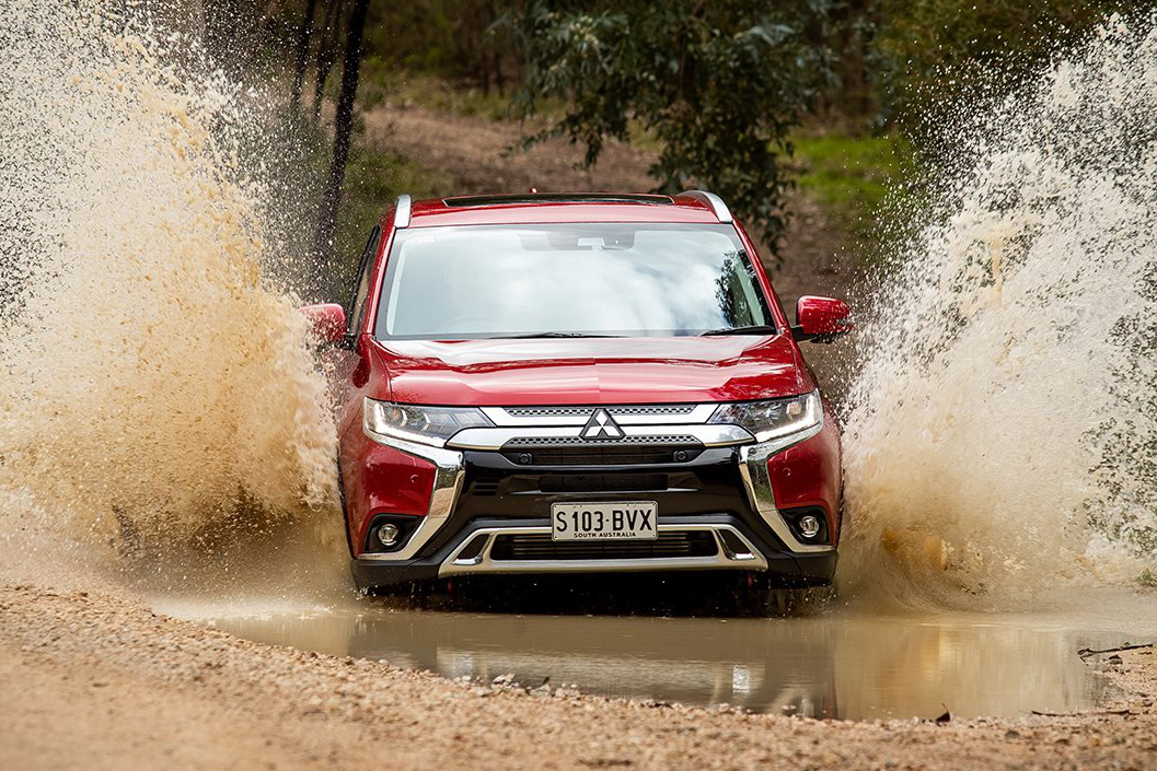 Mitsubishi Outlander 2020 chốt ngày ra mắt, tặng quà “khủng” cho khách hàng