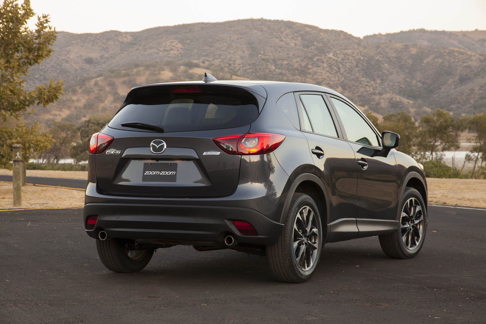 Triệu hồi 35.000 chiếc Mazda CX-5 do lỗi đèn định vị