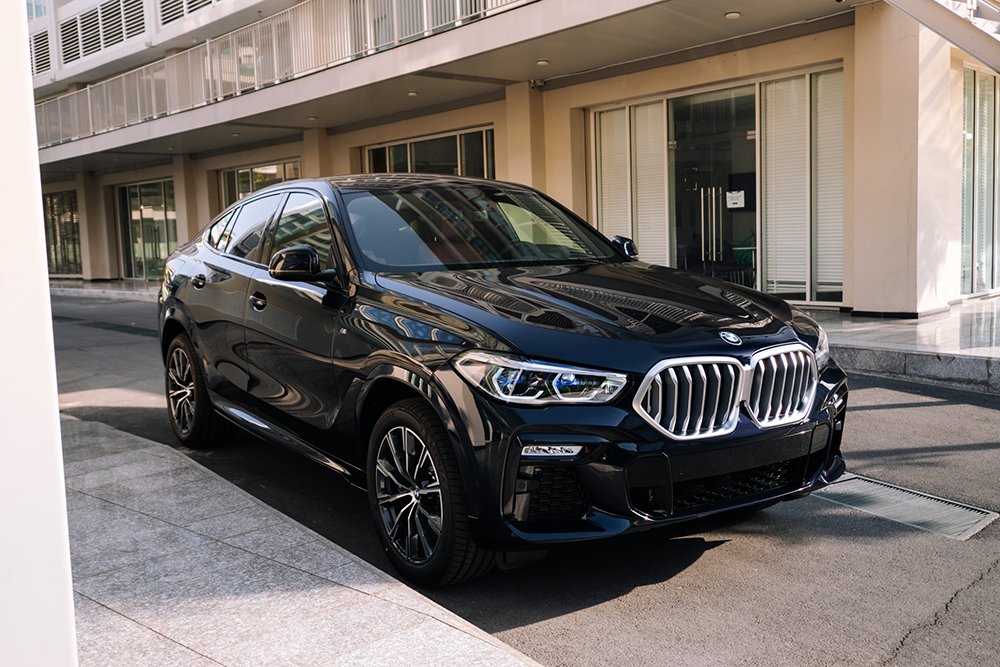 BMW X6 2020 có giá 4,829 tỷ đồng