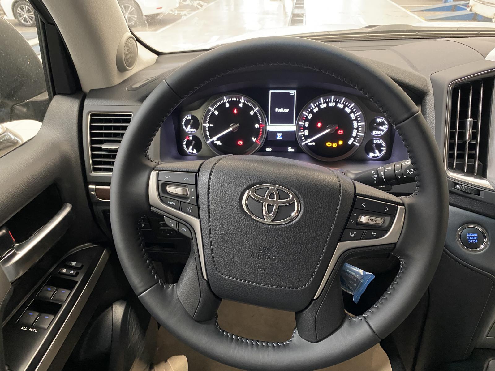 Bán Toyota Land Cruiser đời 2022, nhập khẩu