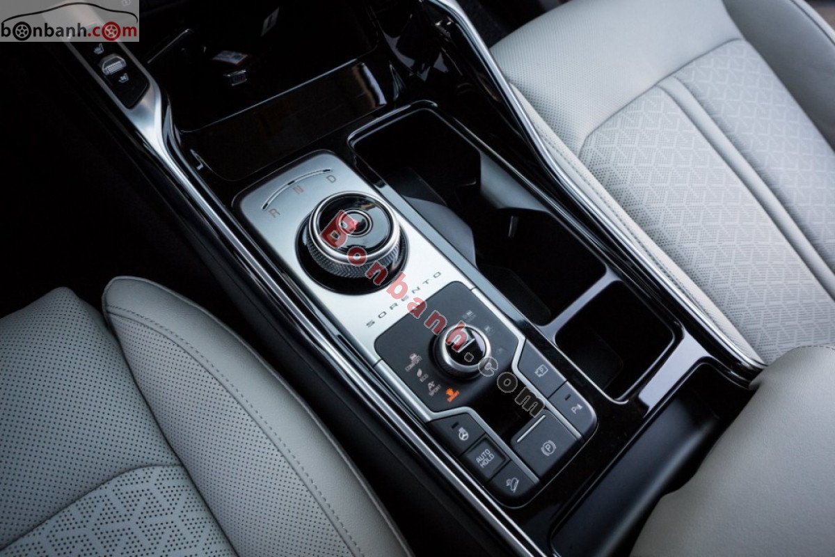 Kia Sorento   Signature 2021 - Cần bán xe Kia Sorento Signature năm sản xuất 2021, màu trắng