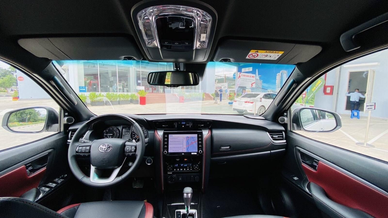 Toyota Fortuner 2021 - Toyota Fortuner chưa khi nào hạ nhiệt, giảm giá cực sốc, nhận ngay quà khủng, hỗ trợ 80%, đủ màu giao xe ngay