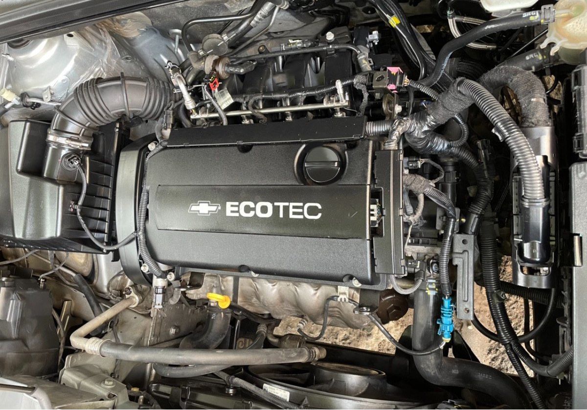 Chevrolet Orlando 2017 - Bán xe Chevrolet Orlando đời 2017, màu bạc còn mới, 335 triệu