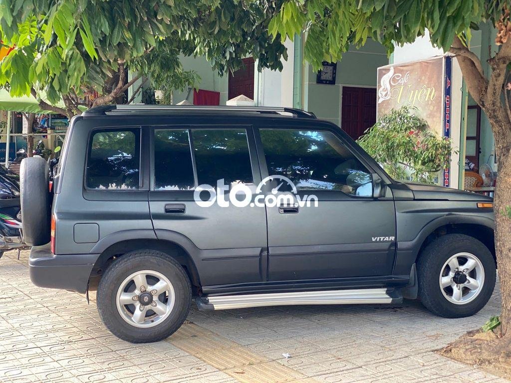 Suzuki Vitara 2005 - Bán ô tô Suzuki Vitara 2005, màu xám, xe nhập chính chủ