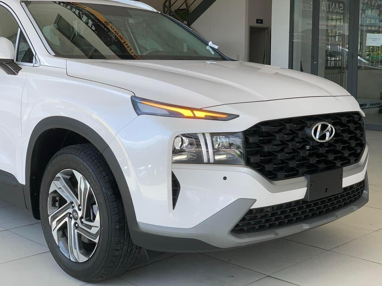 Hyundai Santa Fe 2022 - Hyundai Santa Fe 2022 số tự động, giá tốt, xe giao ngay, hỗ trợ vay 85%
